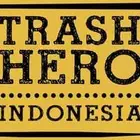 Logo jaune et noir de Trash Hero Indonesia avec texte apposé, mentionnant Nusa Penida pour initiative de nettoyage local